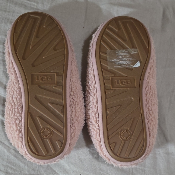 UGG Pink Fuzzy Slippers - Picture 2 of 4